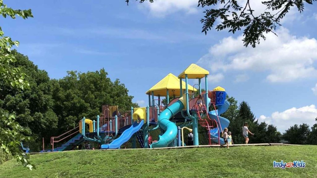 Columbian Park Zoo Inexpensive Zoo, Splash Pad & Playground in Lafayette Indy with Kids