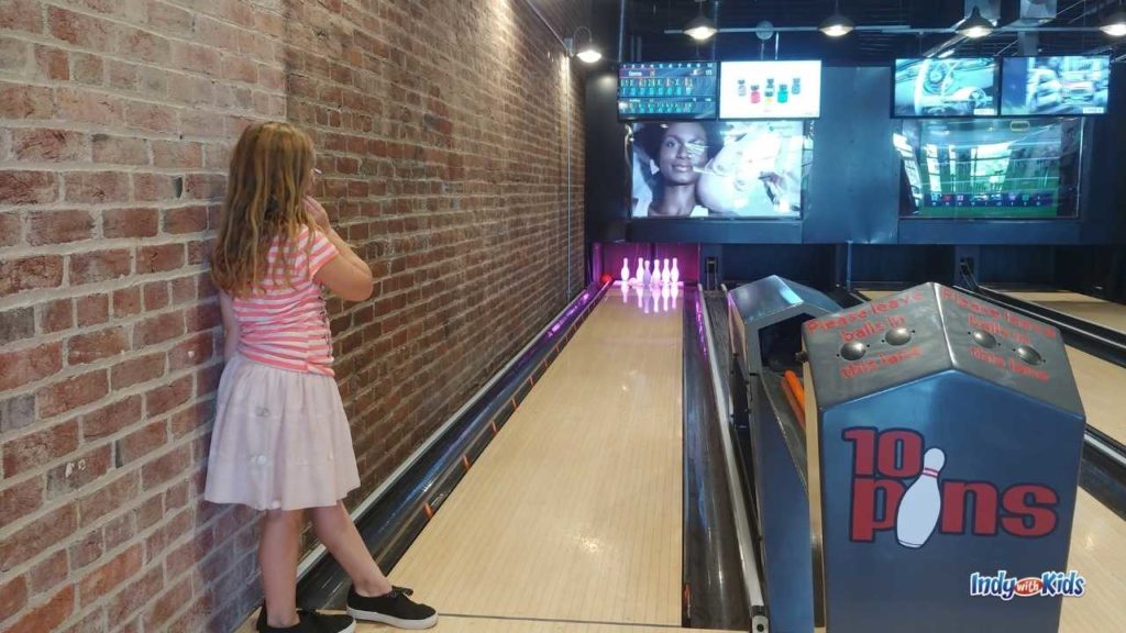 10 Pins MiniBowling & More in Franklin Indy with Kids
